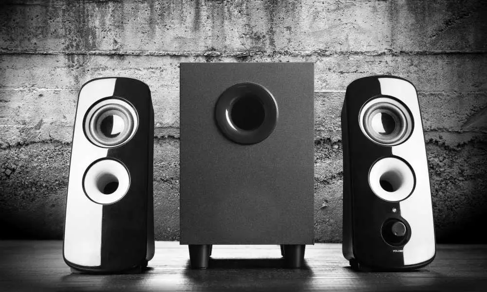 Studio Monitors vs Computer Speakers